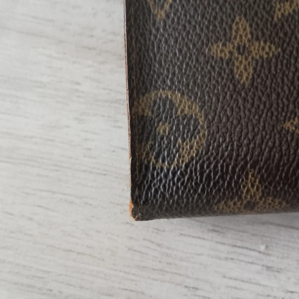 Louis Vuitton Monogram Bifold Wallet Men’s Authentic